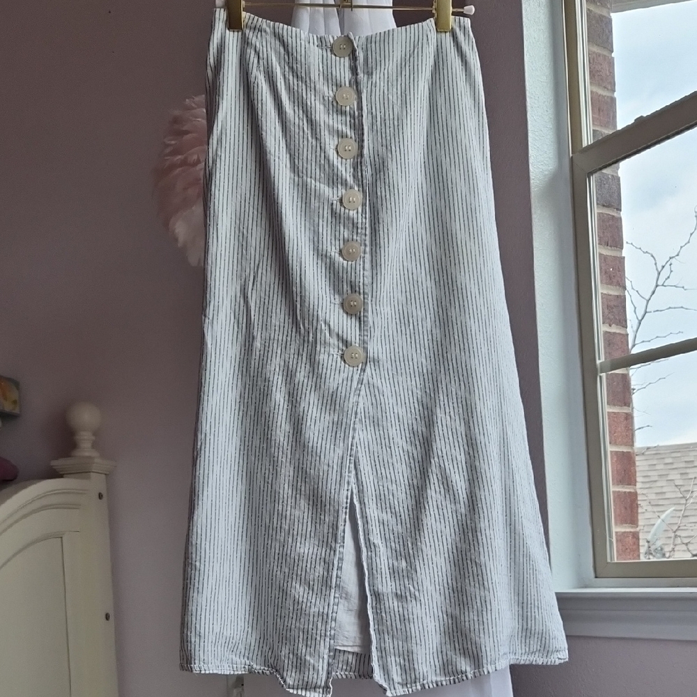 Gianni Bini Gray Striped Midi Skirt